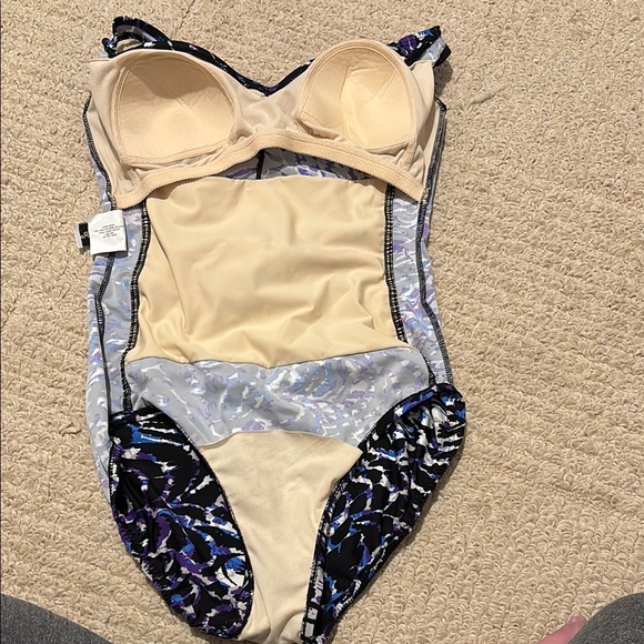 Multicolor Swimsuit with Abstract Pattern - Picture 5 of 7